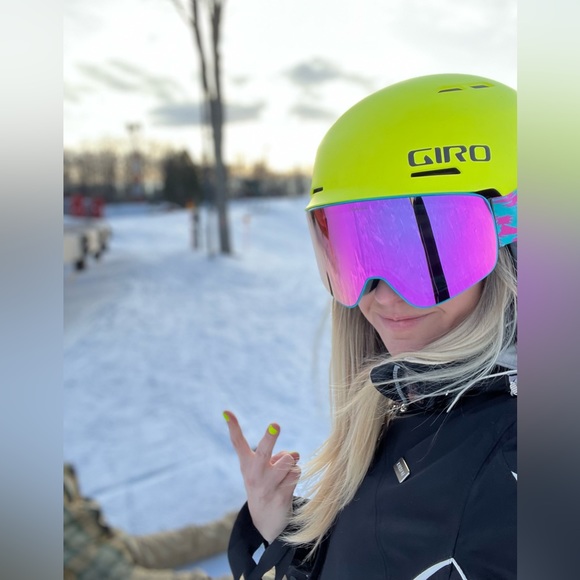 Meet your Posher, Bethany - Picture 2 of 8